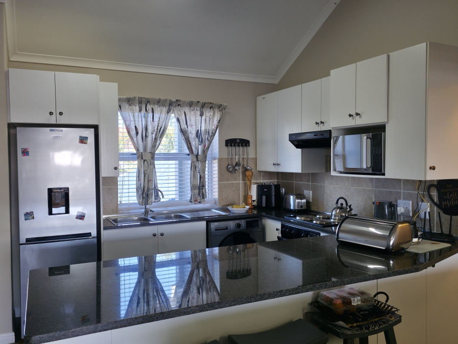 3 Bedroom Property for Sale in Marina Martinique Eastern Cape